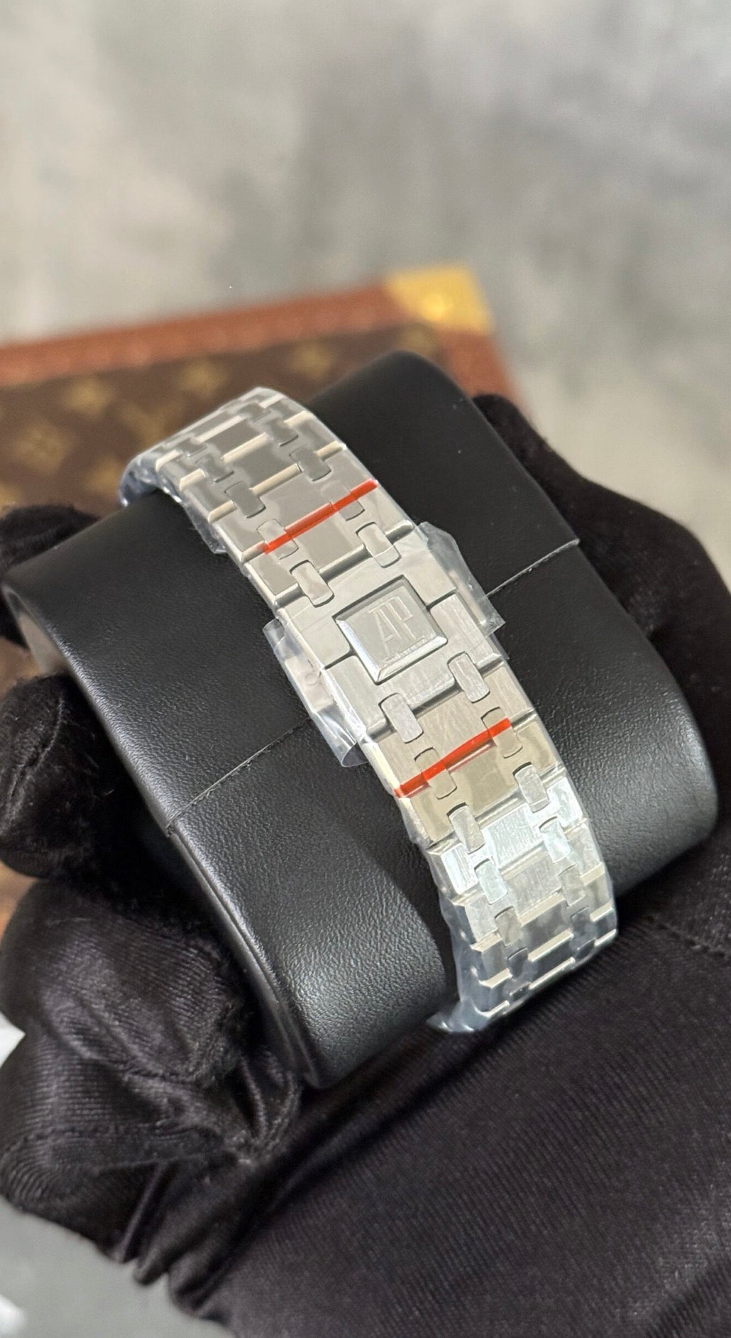 AP ROYAL OAK PLATA / NEGRO
